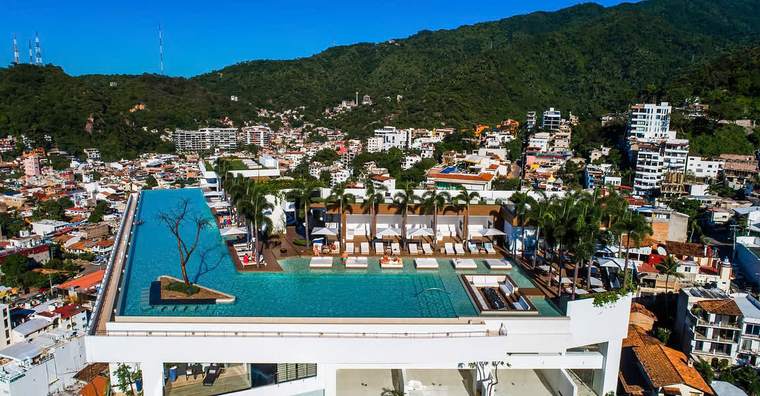 The rooftop above the Romantic Zone